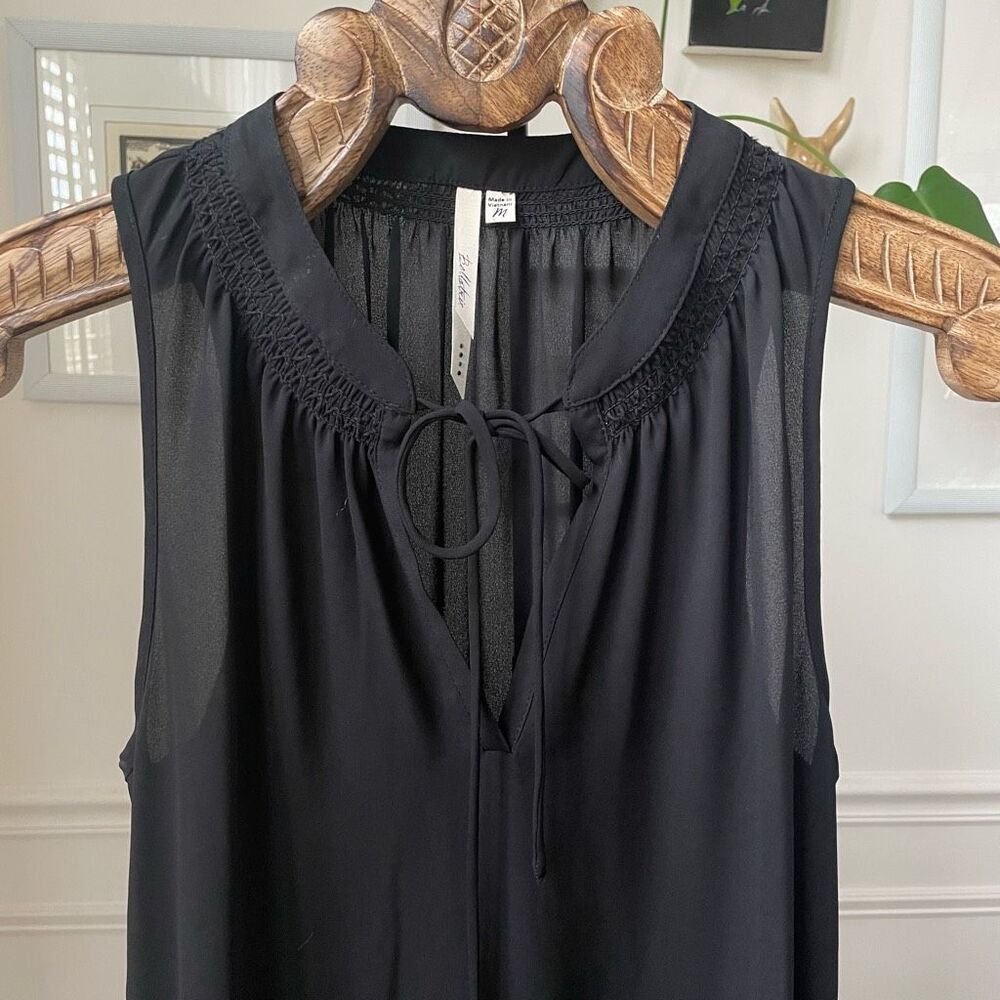 Bellatrix Black Sleeveless Keyhole Peasant Blouse Top M